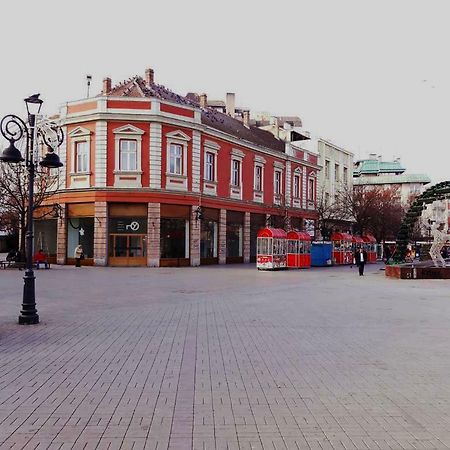 Prenociste Nikolas Grand Semendire Dış mekan fotoğraf