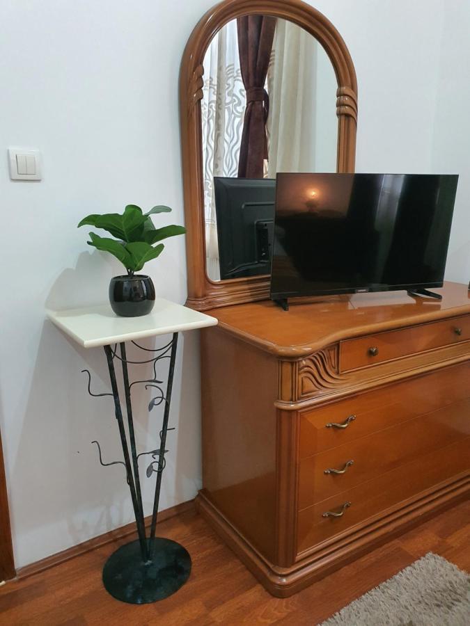 Prenociste Nikolas Grand Semendire Dış mekan fotoğraf