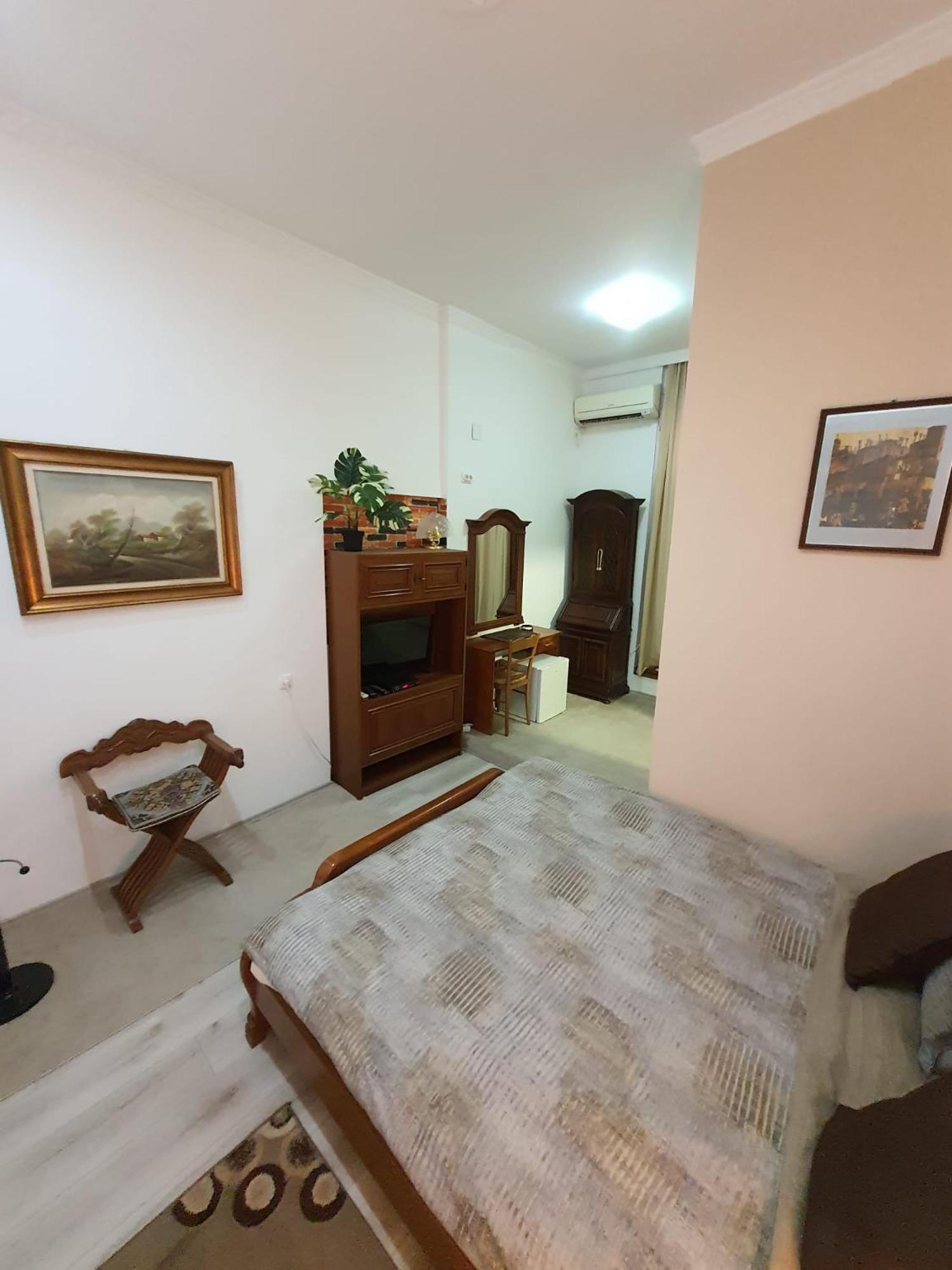 Prenociste Nikolas Grand Semendire Oda fotoğraf