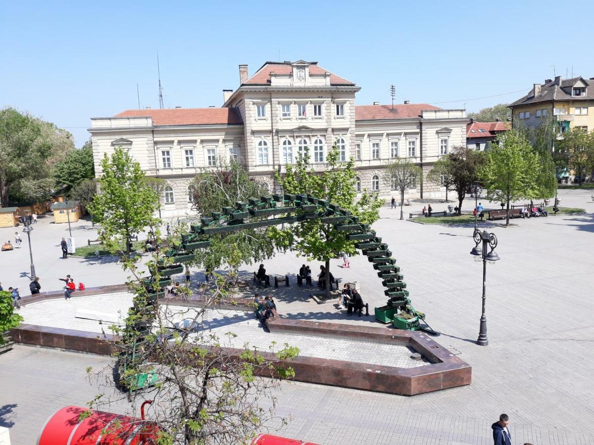 Prenociste Nikolas Grand Semendire Dış mekan fotoğraf