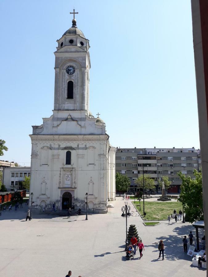 Prenociste Nikolas Grand Semendire Dış mekan fotoğraf
