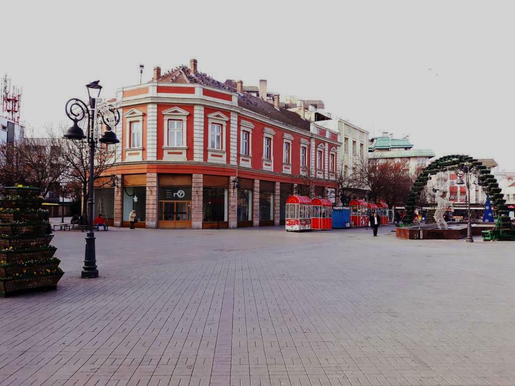 Prenociste Nikolas Grand Semendire Dış mekan fotoğraf